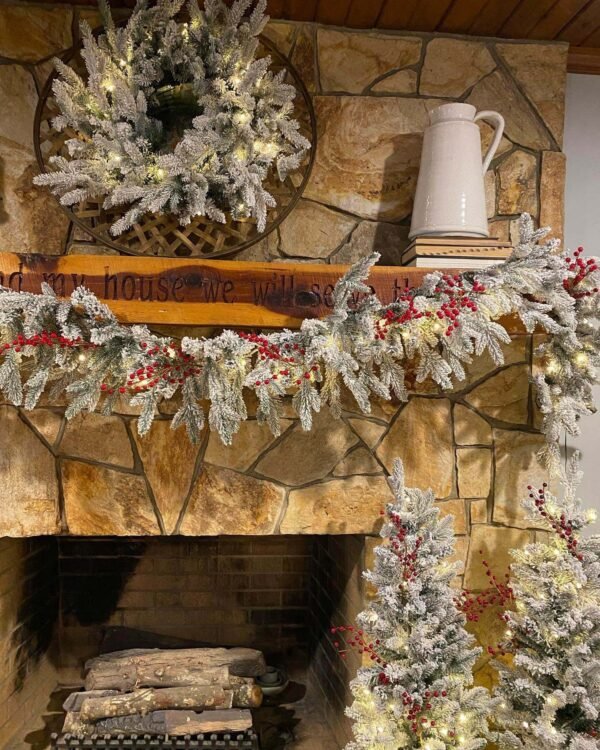Queen Flock® Collection 4-Piece Set with Warm White LED Lights (Plug or Battery Operated)